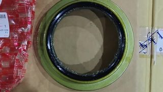 1-09625350-0 ختم؛ زيت، محور